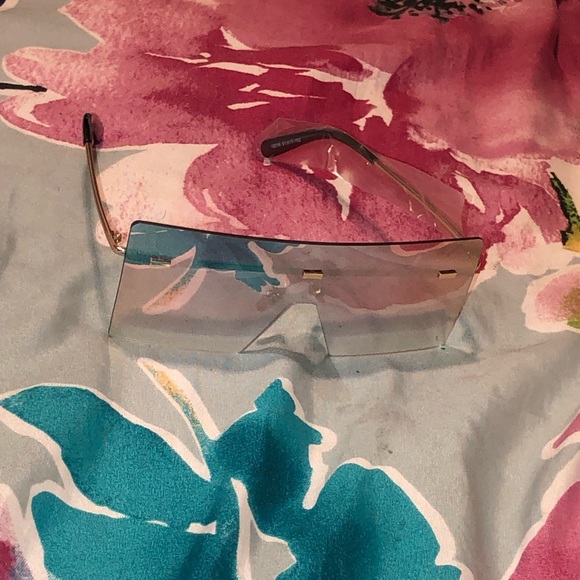 Sunglasses - Picture 1 of 1